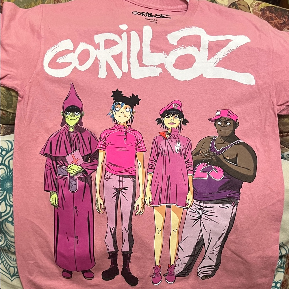 Pink Gorillaz XS Band Shirt